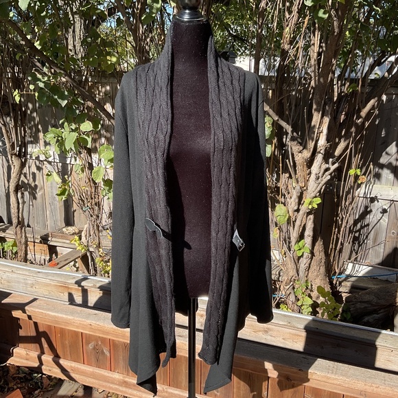 NWOT Dressfo Black Knit Sweater With Attached Belt - Picture 5 of 9